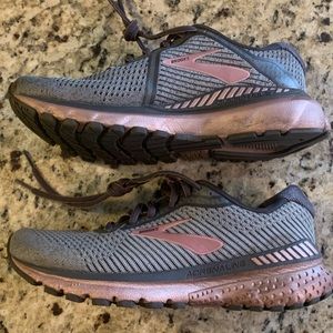Brooks Adrenaline GTS 20 Alloy/Rose Gold